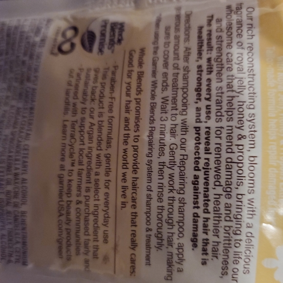 Garnier whole blends repairing hair mask: honeyNEW - Picture 5 of 8